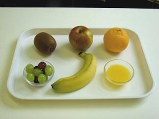 1 apple 6-12 grapes 1 pear 2 x slices pineapple 1 clementine 1 x slice melon 1 kiwi fruit 6 strawberries 1 peach or nectarine 200ml fresh fruit juice Chopping board,