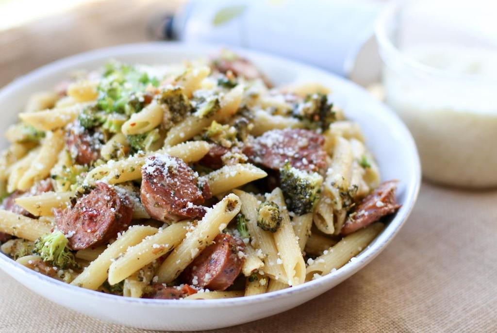 9 Chicken Sausage and Broccoli Penne 2 quarts water 8 ounces uncooked multigrain penne pasta 1 pound chopped broccoli 1 tablespoon olive oil 2 (3-ounce) smoked chicken sausages OR Chicken Breast 1/2