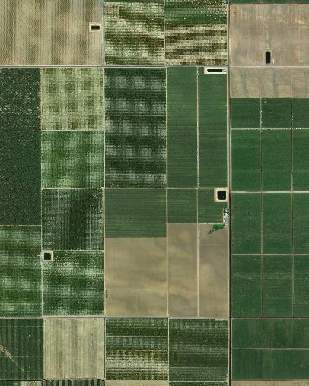 SOILS MAP 119 10' 53'' W Irrigated Capability Class Kern County, California, Northwestern Part 119 9' 54'' W 302500 302700 302900 303100 303300 303500 303700 303900 35 37' 57'' N 35 37' 57'' N
