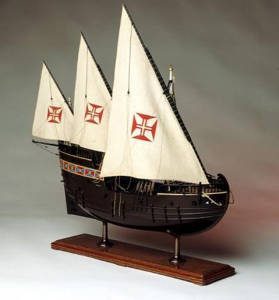 Innovations in Ship Design Portuguese Caravel (1450) Lighter, faster ships that could sail into the wind Lateen Sail = new rigging & style that enabled sails to