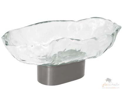 large oval inclined platter (front height 3cm, back 16cm irregular height approx. +- 1cm). ext.