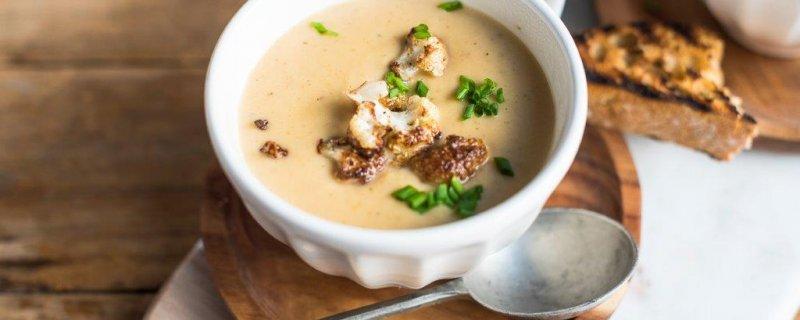 Roasted Cauliflower Soup Monday 21st May COOK TIME PREP TIME 00:55:00 Roasted Cauliflower Soup INGREDIENTS 1. 2 onions, peeled and quartered 2.