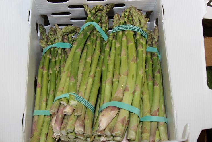 March 23 - March 30, 2018 MARKET NEWS 12 18 FOUR SEASONS PRODUCE OG ASPARAGUS OG BROCCOLI OG BRUSSELS SPROUTS Organic Asparagus supplies are abundant out of Mexico and will be for Easter.
