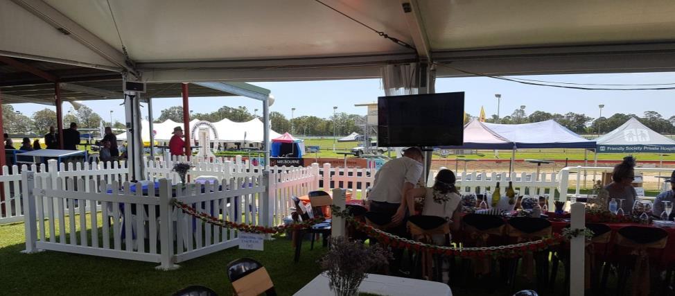 PUBLIC MARQUEE TABLE & TERRACE (FRONT ROW) Enjoy a day at the races in an exclusive fenced area of the