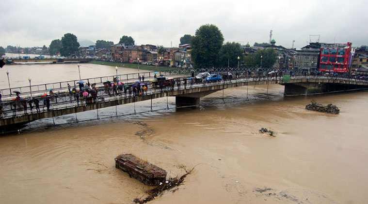 The river Jhelum is commonly known as 'The Veth'.
