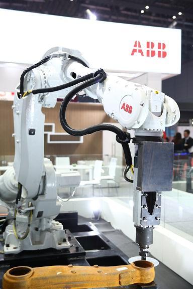 With the increasing market demand of industrial robots and the growing of the industry scale, this year s show newly added a robots and automation section to introduce all kinds of popular robot