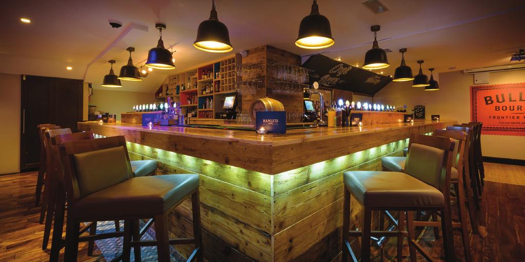 A vibrant and exciting bar in the heart of Kinsale with great indoor and outdoor seating areas, superb food, finest wines, spirits,