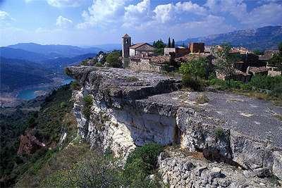 Day 4: Most Sumptuous Landscapes in Priorat (Siurana) After breakfast in the hotel our guide will pick you up to start