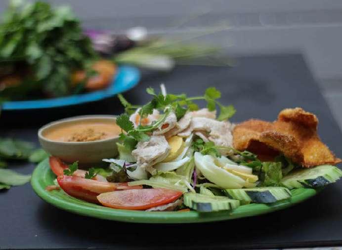 ซ ป Salads add shrimp Garden Salad $3 Lettuce, cucumber, tomato, red onion, pineapple, celery, bean