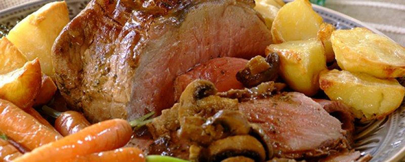 Powered by TCPDF (www.tcpdf.org) Roast Beef and Mushroom Sunday 16th July COOK TIME 01:40:00 PREP TIME 00:05:00 SERVES 4 Make perfect roast beef with KNORR Garlic and Rosemary Cook-in-Bag.