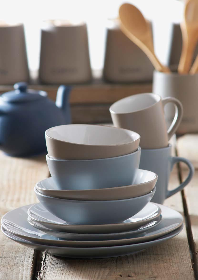 Cosmos Matt The Cosmos matt dinnerware collection features classic coupe shapes finished with subtle matt coloured glazes