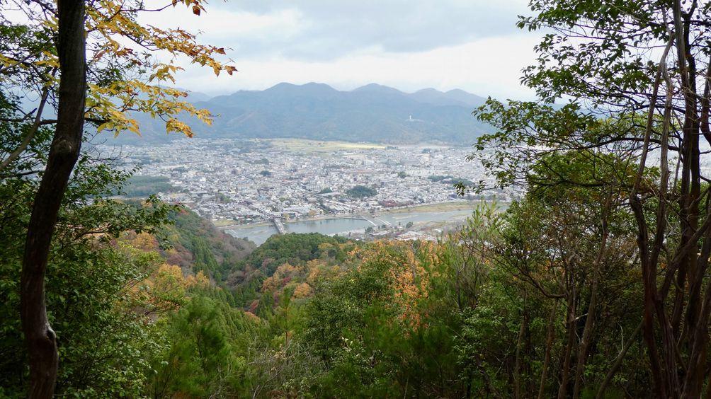 We did not wander for long as it was very crowded, and we had been before for the start of a different hike, so we ended up in the 'kimono forest' by the little Randen Arashiyama Line.