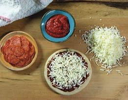 9201 CHEESE & PEPPERONI 6 PIZZA KIT Create your