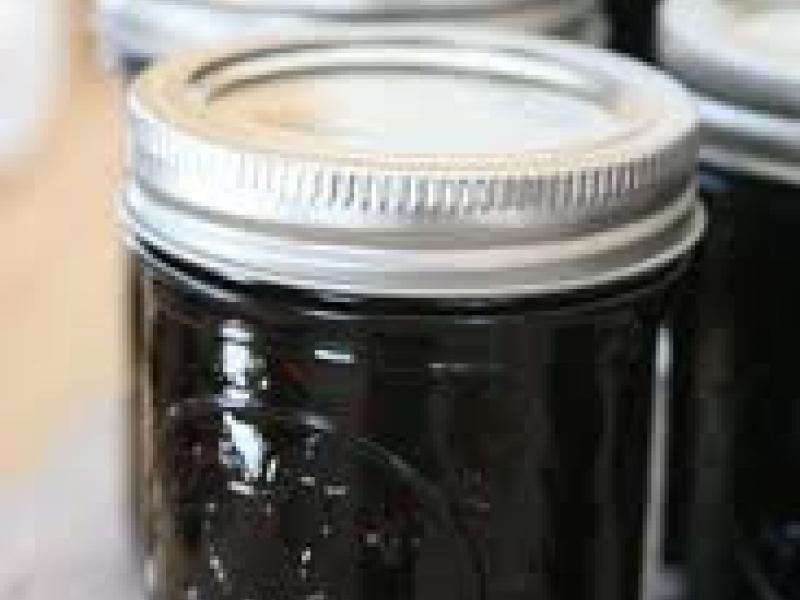 Makes about six 8 oz. jars. 4 cups crushed berries - choose your favorites 3 cups sugar 4 1/2 Tbsp. powdered pectin Mixed Berry Jam 1. Prepare canner, jars and lids.