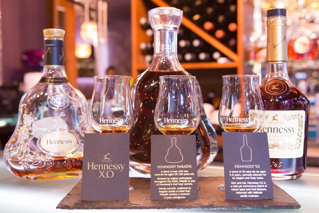The Hennessy Experience Hennessy VS Hennessy VS is a blend of around 4 eaux-de-vie selected for their vivacity from the best growing areas of the Cognac region.