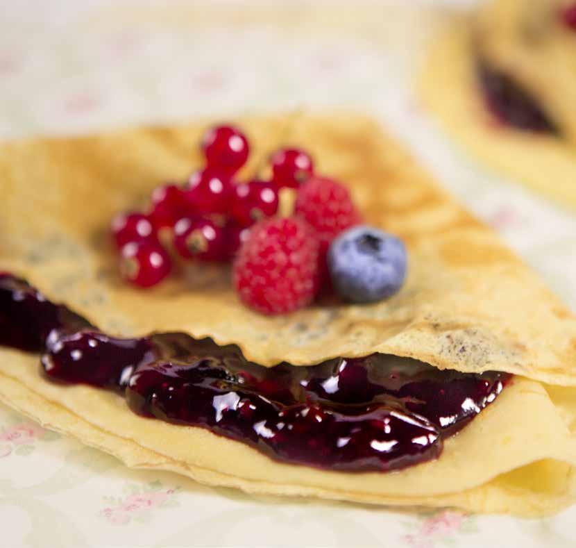 CREPES WITH FOREST BERRIES PASTRY FILLING Gluten free crêpes recipe 480 g PreGel Crêpes Mix gluten free (code 94704) 1 l Milk Pour the milk into a bowl and gradually add the PreGel Mix for Crepes,