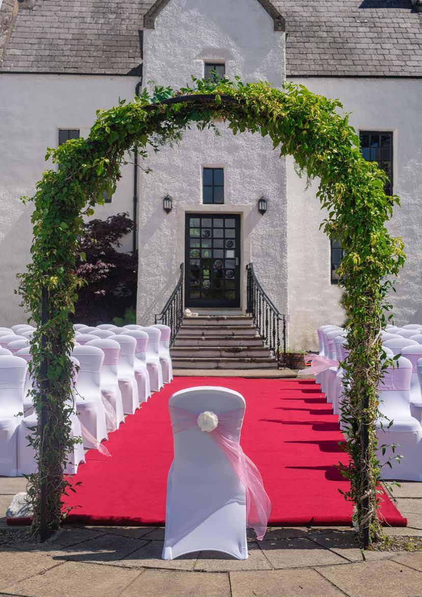 bridal s plendour Maryculter House Hotel is a magnificent wedding venue.
