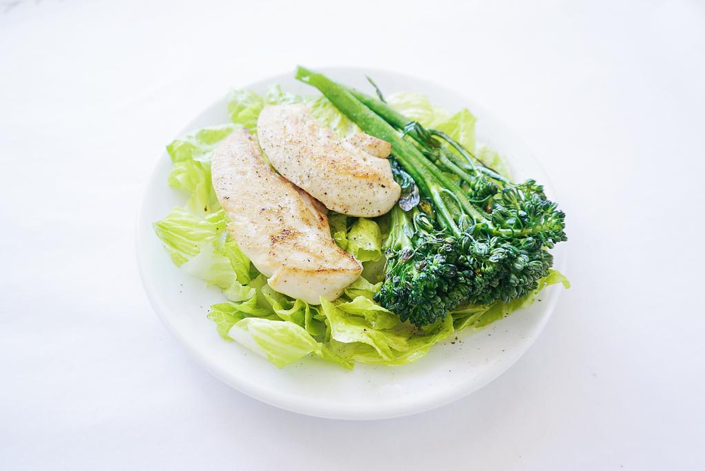 Day 5 Chicken and Broccolini Salad (makes enough for Day 5 and Day 6) Ingredients 4 chicken breast tenders 2 teaspoon olive oil 6 broccolini flourettes 2 cup chopped romaine lettuce Pepper to taste
