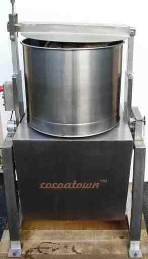 2 ECGC-65 E GRINDEUR for CHOCOLATE GRINDING The ECGC-65E will improve upon the high standard of grinding you ve come to expect from the ECGC-65A to help you produce a world-class product.
