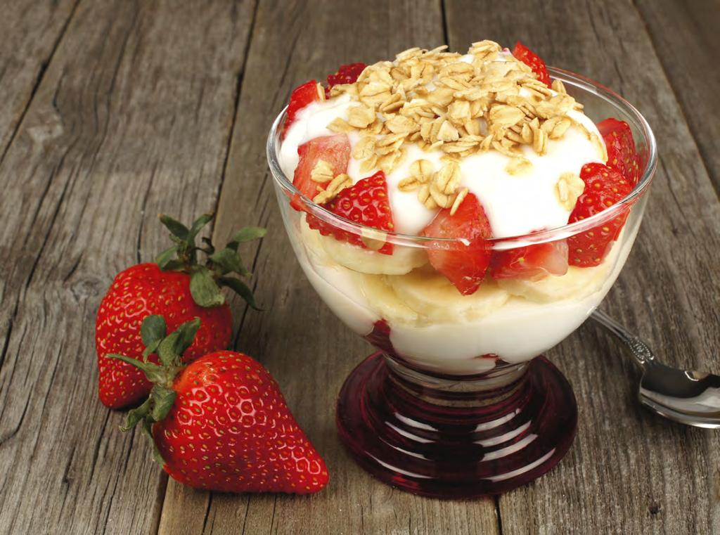 Berry banana parfait 500 ml (2 cups) fresh or frozen berries (any variety) 2 ripe bananas 750 ml (3 cups) low-fat vanilla yogurt 500 ml (2 cups) whole grain cereal, crushed 1.