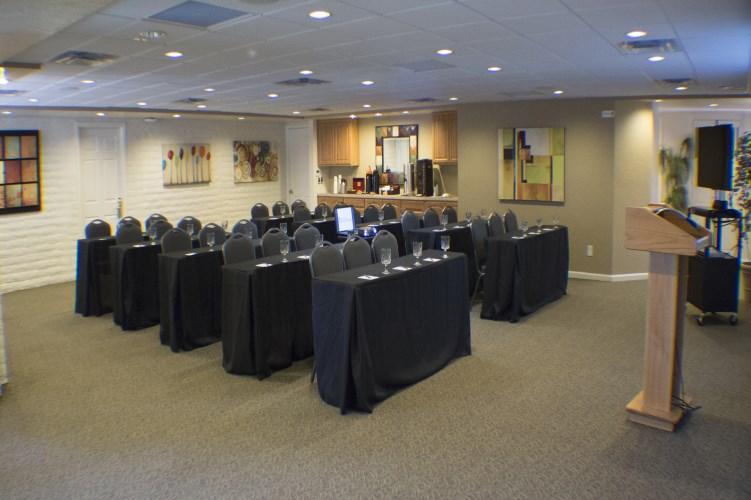CORPORATE MEETINGS & EVENTS Gallery-$165 The Gallery is the perfect setting if you are hosting a group of 20-60 people.