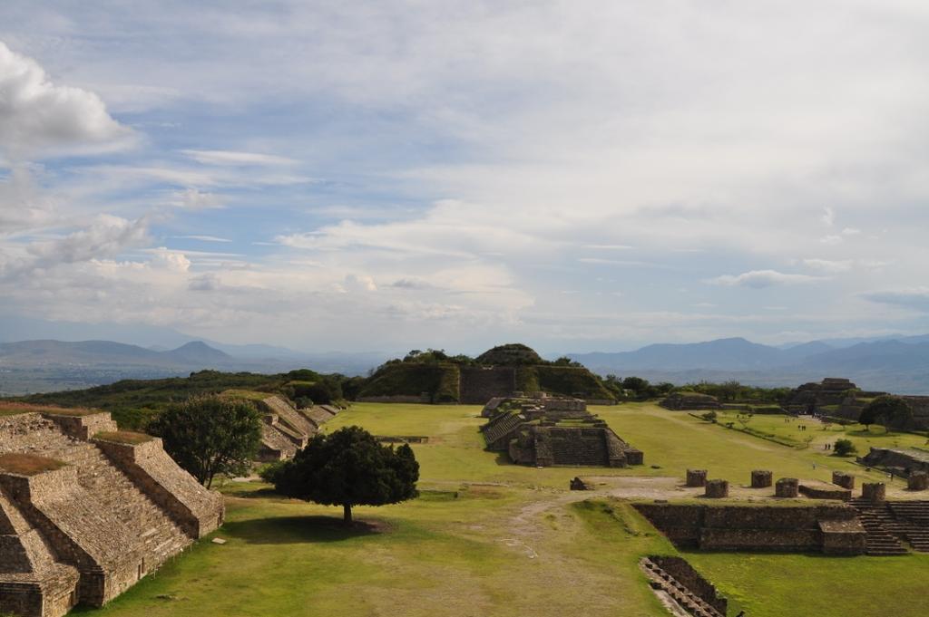 Itinerary Day of the Dead 2012 Friday, October 26th Saturday, October 27th Monte Albán We will collect you at Oaxaca s International Airport; from there we will take you to the boutique