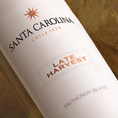 LATE HARVEST This precious liquid was made with the knowledge and patience of passionate winemakers,