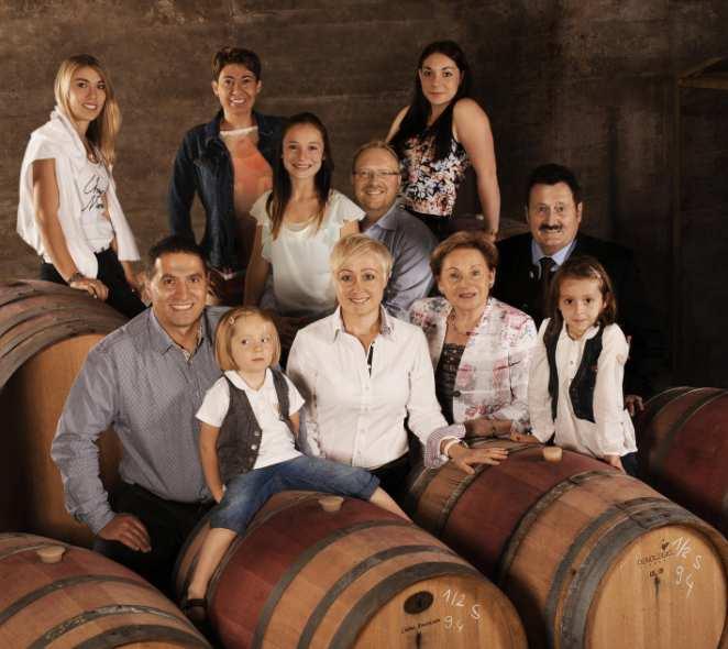 Welcome to our family estate! organic wines Be accompanied into a wine world full of tradition and progress, quality and enjoyment, of sympathy and trust.