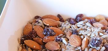 PALEO SNACK TUESDAY WEEK 1 PALEO TRAIL MIX Prep time Cook time Ready in Serves 5 min 0 min 5 min 4 directions 1.