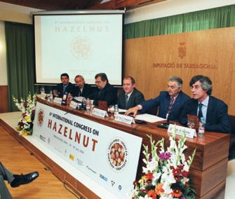 NOTES AND NEWS RETIREMENT OF DR DUNIXI GABIñA In September 2016 Dr Dunixi Gabiña, deputy director of the Mediterranean Agronomic Institute of Zaragoza, took his retirement after working at the