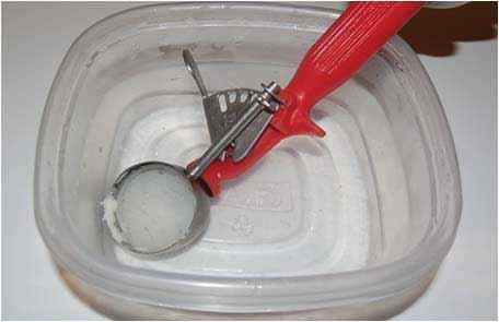 By pulling straight up, this will ensure the icing stays round and is centered on the