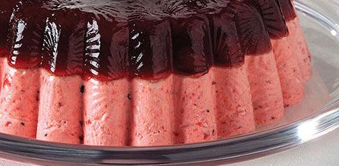 SALADS, SAUCES, & STUFFING Marla Nicole s Layered Cranberry Mold Total Time: Overnight Serves: 12 2 small boxes of raspberry gelatin 1 12-oz package of frozen mixed raspberries, thawed 2 c water ½ c