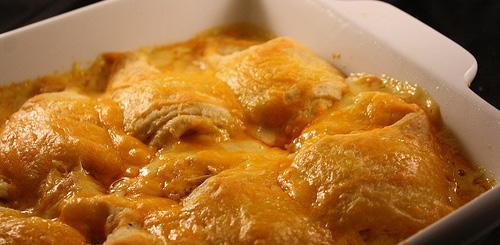 ENTREES Terry s Chicken Crescent Roll Casserole Total Time: 40 Minutes Serves: 10 2 (8 ounce) cans Reduced Fat Pillsbury Refrigerated Crescent Dinner Rolls 1 (10 3/4 ounce) can 98% fat free cream of
