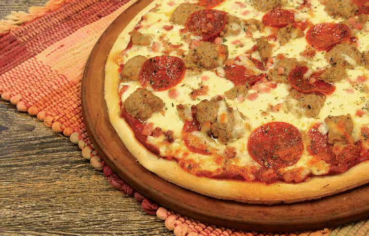 00 12" SAUSAGE & PEPPERONI PIZZA Pizza de salchicha y peperoni This thin crust sausage and pepperoni pizza comes together to create this taste extravaganza!