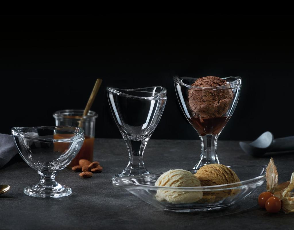 DELIGHT Our new collection of ice cream glasses, Delight, comes in a modern design with curves that foster imagination. The clear glass allows every element and color of ice cream to shine.