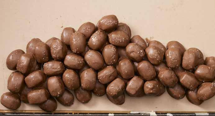 Teenie Poppers Milk Chocolate Sea Salt Caramels 155410
