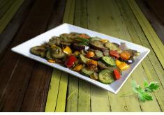 READY MEALS GRILL MIXES: Mediterranean Grilled Vegetables o Ingredients: Grilled Courgette Slices + Grilled Slices Aubergine + Grilled Red Pepper Dices 20mm + Grilled Yellow Peppers Dices 20mm +