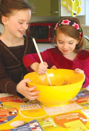 Stirring Up Fun - Brownie Bites Activity Kit Includes Safari Baking Map, All-Natural Brownie Mix and silicone-coated kids
