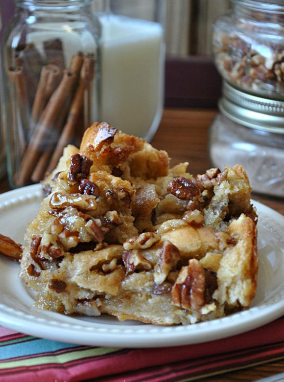 Pecan Pie Bread Pudding 8 cups bite-sized bread pieces 3 large eggs 11/4 cup light corn syrup 1/3 cup packed light-brown sugar 1/4 cup granulated sugar 2 tablespoons unsalted butter, melted 1