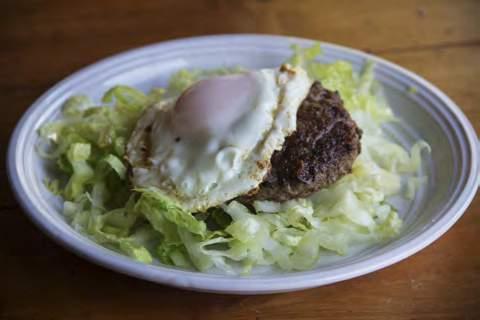 Bison Burger with Fried Egg and Quick Slaw week 35 day 1 DINNER C35 1 1 10 minutes 15 minutes 7.9 7.9 34.8 34.8 31.9 31.9 470.5 470.