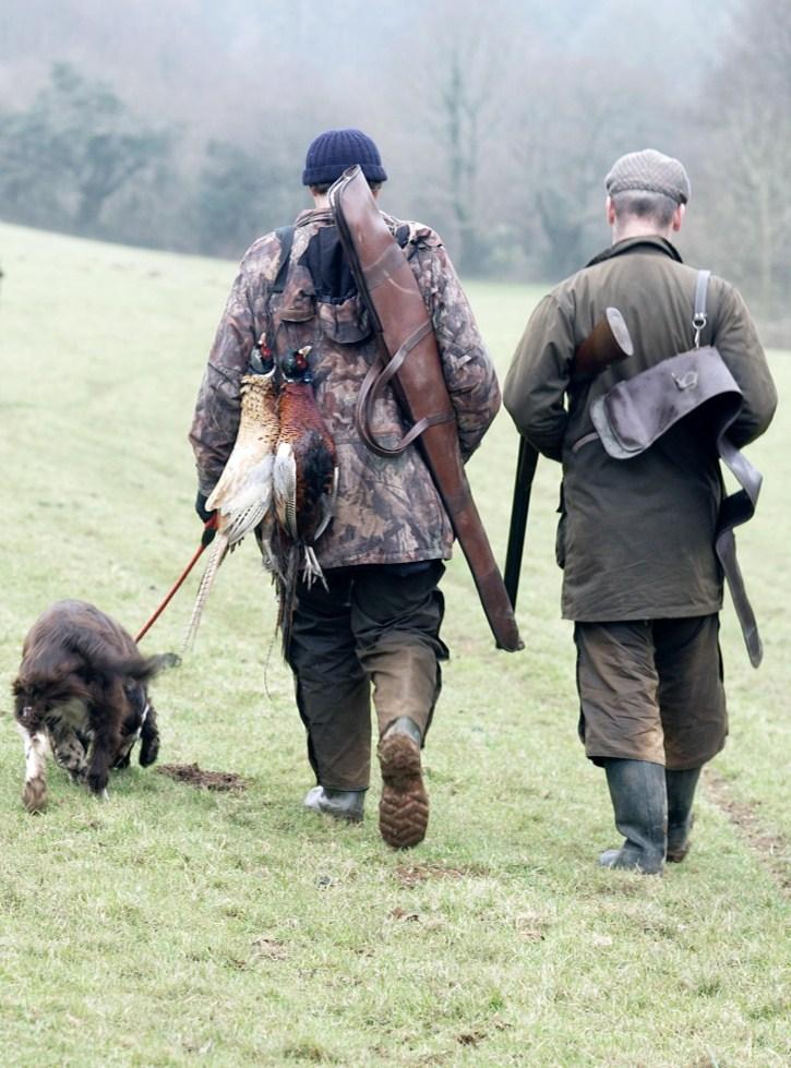 C ountry Pursuits Experience A true gentry experience in the grounds of our country estate and manor house, where you will meet and take control of your very own gun dog.