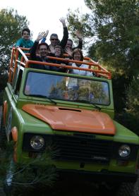Miquel Jane offers you to discover differently the Penedès area by open-top 4x4.