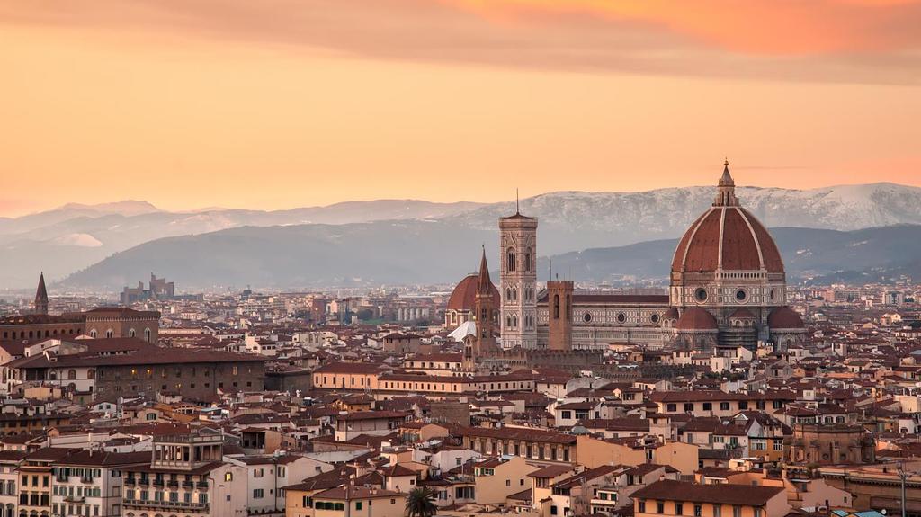 DAY 2/Late Afternoon Twilight Orientation Florence Tour Enjoy a guided Florence orientation walking tour at twilight, for an overview of the most important monuments of the city: Ponte Vecchio, the