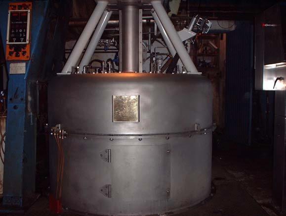 The centrifugal is equipped with an internal crystal deflector system, which prevents damage to the refined sugar crystal.
