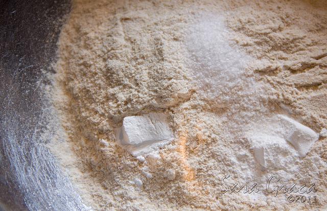 Dry Ingredients: 2 1/4 cups organic all purpose flour 1 1/2 teaspoons aluminum-free baking powder 1/2 teaspoon salt Step One: Combine dry ingredients. Stir.