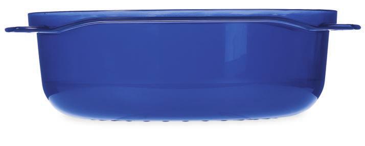 /1.75 L Casserole is designed to allow air to circulate underneath for even cooking, even when stacked.