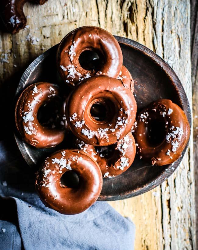 BR EAKFAST CHOCOLATE PEANUT BUTTER PROTEIN DONUTS 15 SERVINGS 25 MINS OVEN 350 F POWDER DONUTS 1 cup all-purpose flour 6 tbsp granulated sugar 1/4 cup unsweetened cocoa powder 1 scoop Premier Protein