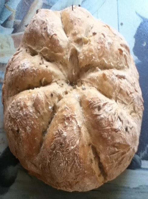 LESSON 4 Aussie Olive and Rosemary Damper Bread and Carrot/Ginger Soup BREAD ingredients 3 sprigs of rosemary 1 small jar of pitted green or black olives 450g (1 Lb) self-raising flour + extra for