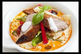 Red Curry Duck 0,5 Tablespoon Soy Sauce, Dark 1,5 Tablespoon Water 0,5 Tablespoon Fish Sauce 0,5 Tablespoons Vegetable Oil 4 Barberie Duck Legs, a 350 g for the curry: 500g Duck Breast, medium fried