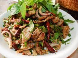 Yum Nuea Yang 500g Rump Steak 4 scallion, or small Onions, sliced 10 Spring Onions, sliced 2 handful of Coriander Leaves, chopped 2 Tablespoons Rice Flour 2 Tablespoon dried Chili Pepper For the